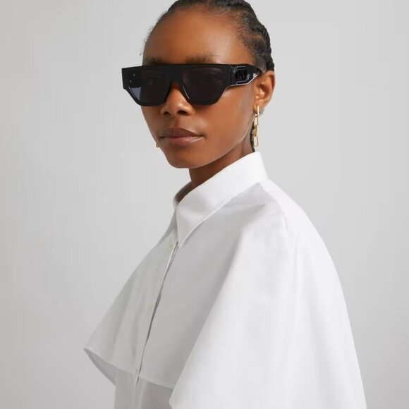 Fendi O'LOCK  FE40108U 01V  Women BRAND NEW Sunglasses Geometric Black Blue - Picture 11 of 12